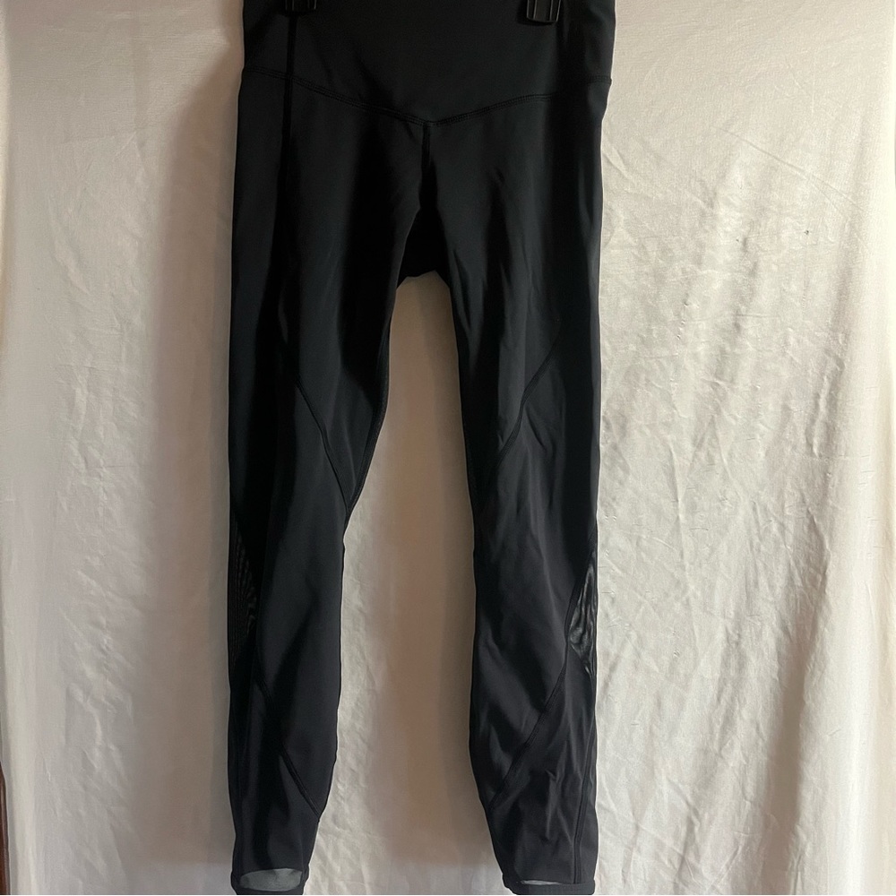 Lululemon All Meshed Up 7/8 tights leggings size 4 black